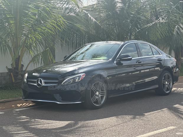 Mercedes-Benz C300 Luxury 4dr AWD 4Matic Sedan (2.0L 4cyl 7A) 2015