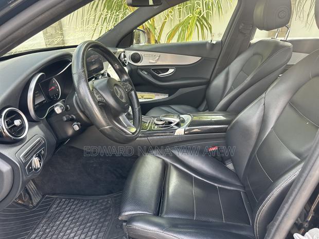 Mercedes-Benz C300 Luxury 4dr AWD 4Matic Sedan (2.0L 4cyl 7A) 2015