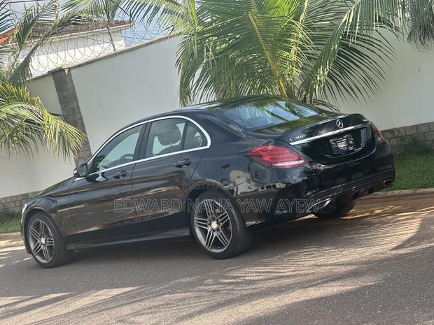 Mercedes-Benz C300 Luxury 4dr AWD 4Matic Sedan (2.0L 4cyl 7A) 2015