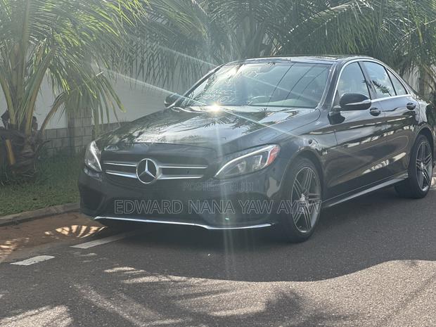 Mercedes-Benz C300 Luxury 4dr AWD 4Matic Sedan (2.0L 4cyl 7A) 2015