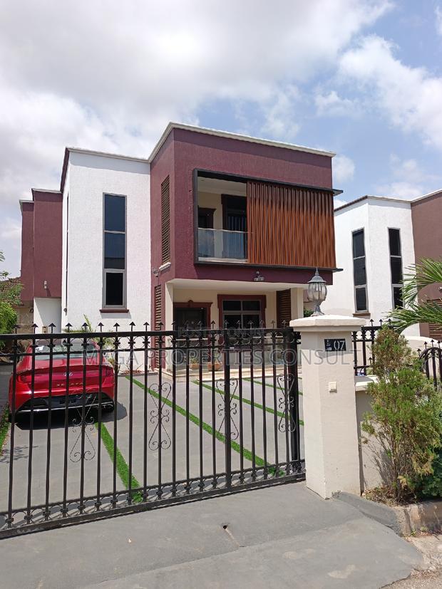 4bdrm House in Achimota for rent · Photo 2
