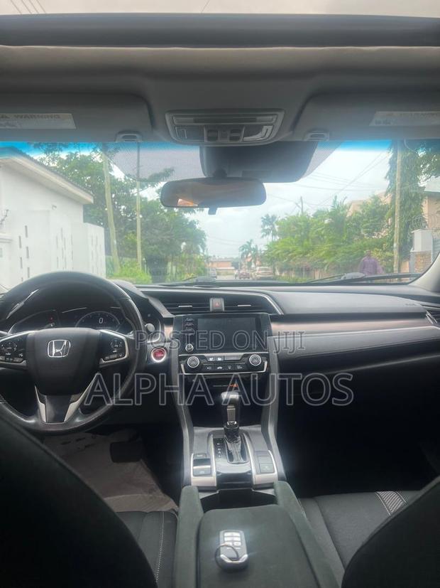 Honda Civic EX Sedan 2019 Silver