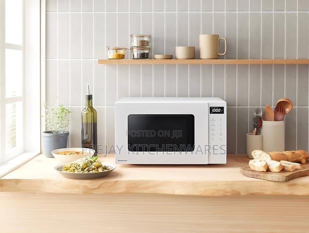 Panasonic 20l 800w Compact Microwave Oven With Auto Menus, White photo 2