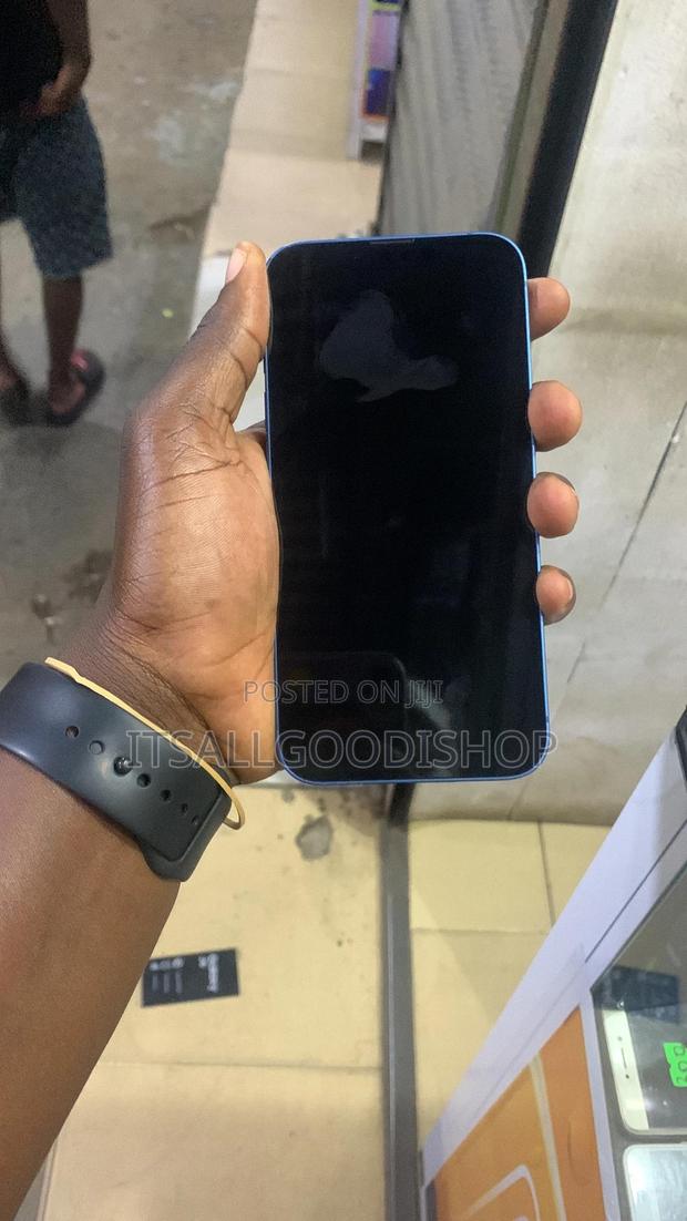 Apple iPhone 13 128 GB Black photo 3