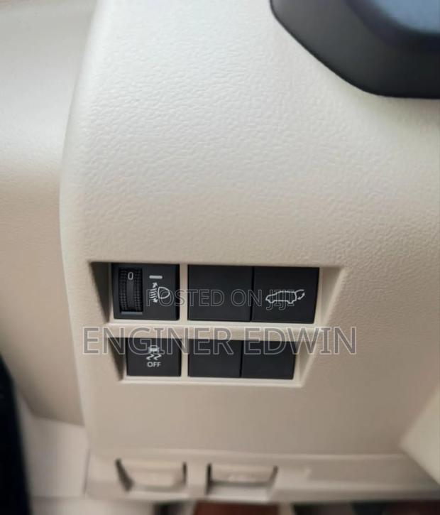 Toyota Corolla SE 2020 Red photo 5