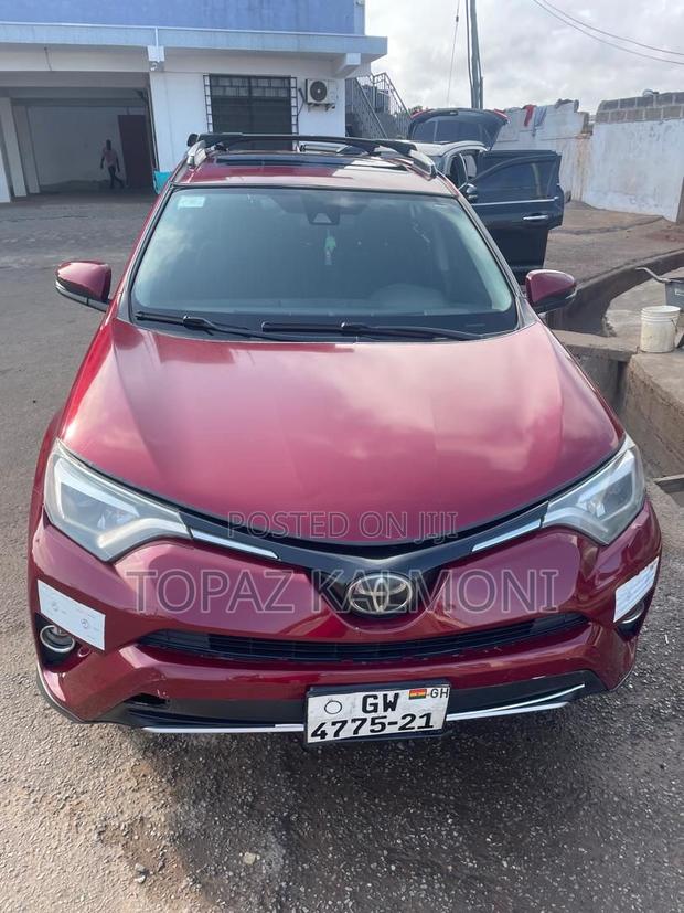 Toyota RAV4 2018 Red