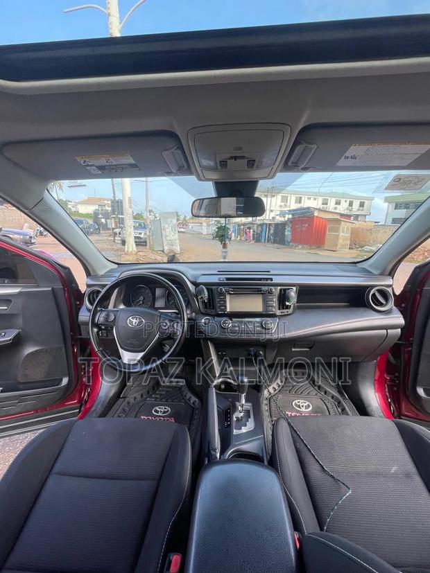 Toyota RAV4 2018 Red