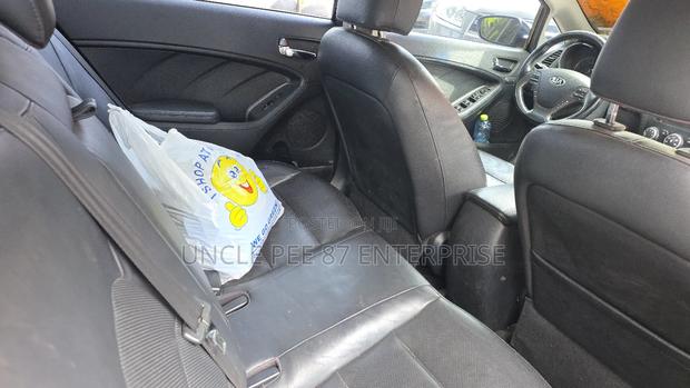 Kia Forte EX Sedan 2013 Black photo 9