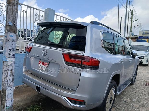 New Toyota Land Cruiser 2024 Silver