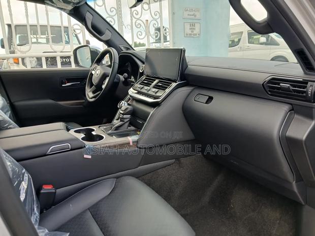 New Toyota Land Cruiser 2024 Silver