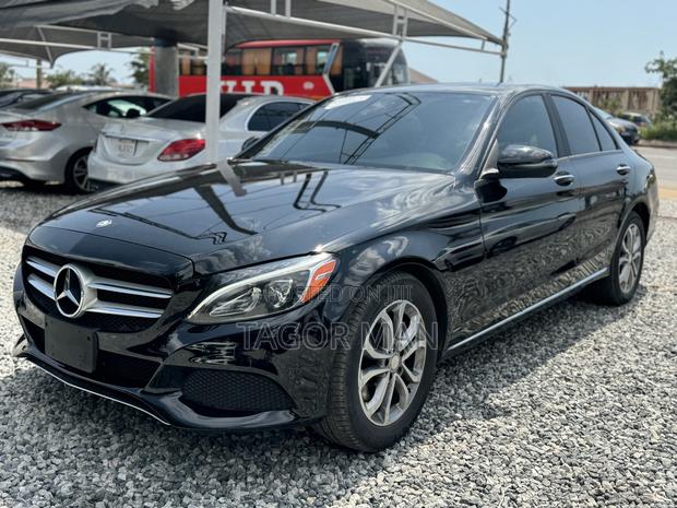 Mercedes-Benz C300 Luxury 4matic Sedan AWD (2.0L 4cyl 7A) 2017 Black