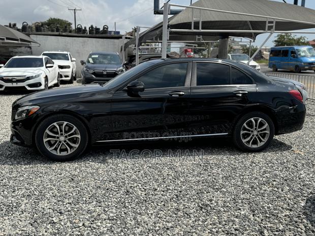 Mercedes-Benz C300 Luxury 4matic Sedan AWD (2.0L 4cyl 7A) 2017 Black