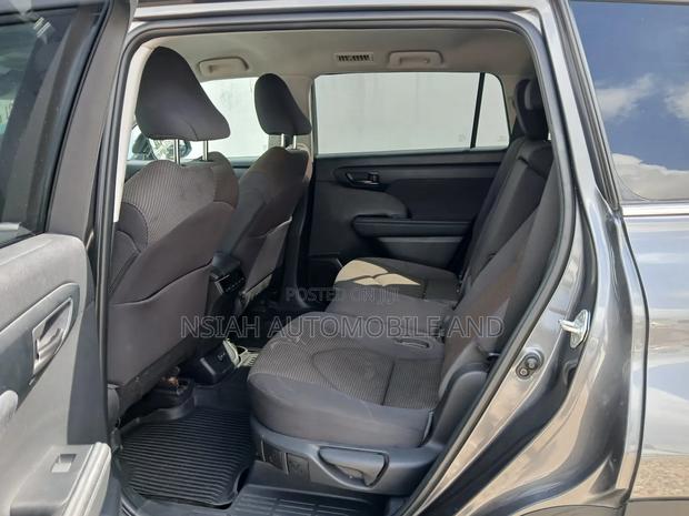 Toyota Highlander XSE AWD 2023 Gray