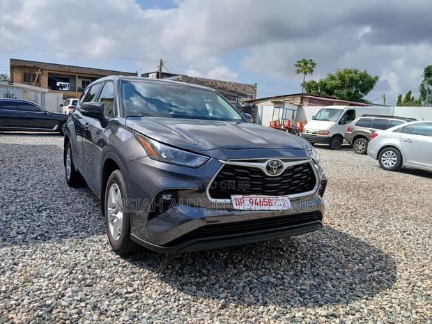 Toyota Highlander XSE AWD 2023 Gray