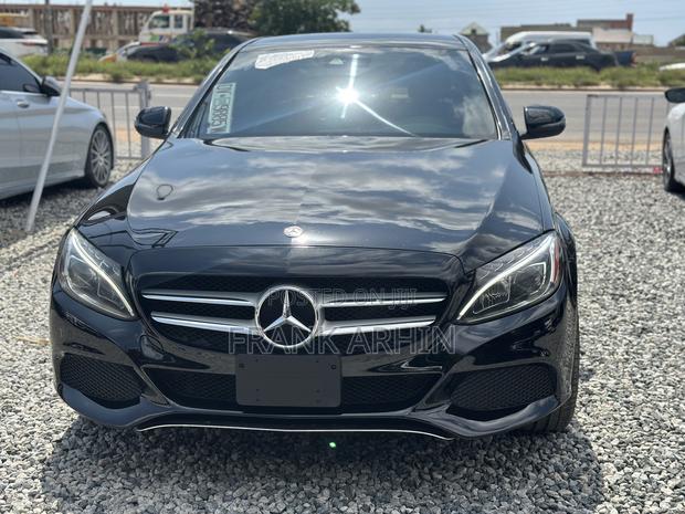 Mercedes-Benz C300 2017 Black