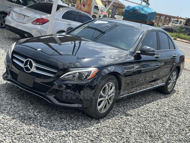 Mercedes-Benz C300 2017 Black