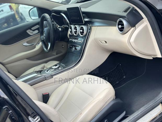 Mercedes-Benz C300 2017 Black