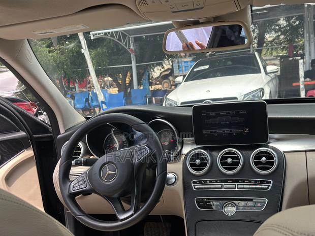 Mercedes-Benz C300 2017 Black