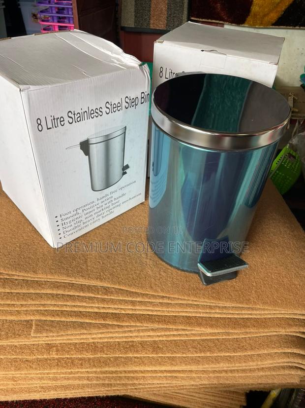Stainless Steel Step Bin 8l – Hands-Free Pedal Trash Can · Photo 4