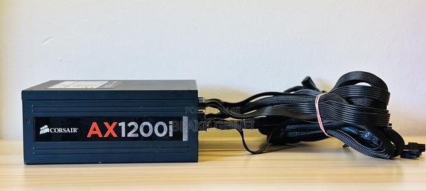 Corsair Ax1200i 80+ Platinum Fully-modular Power Supply · Photo 4