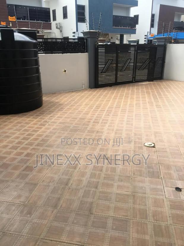 3bdrm Duplex in Manet Court for rent