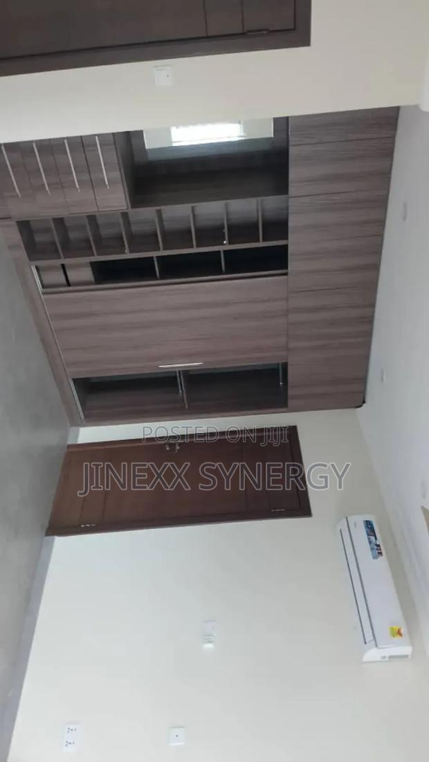 3bdrm Duplex in Manet Court for rent