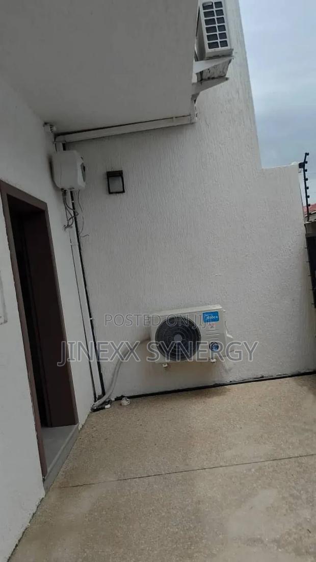 3bdrm Duplex in Manet Court for rent