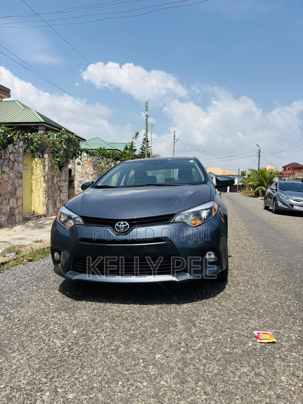 Toyota Corolla 2016 Gray