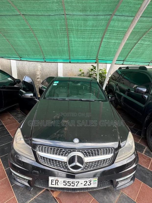 Mercedes-Benz C250 2014 Black
