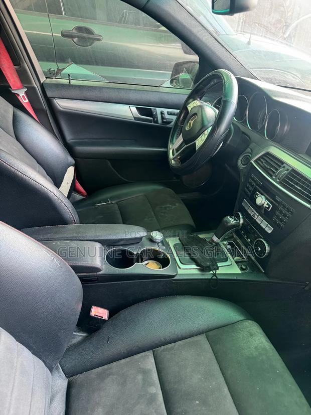 Mercedes-Benz C250 2014 Black