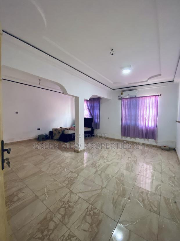 6bdrm House in West Hills Mall Area for rent photo 11