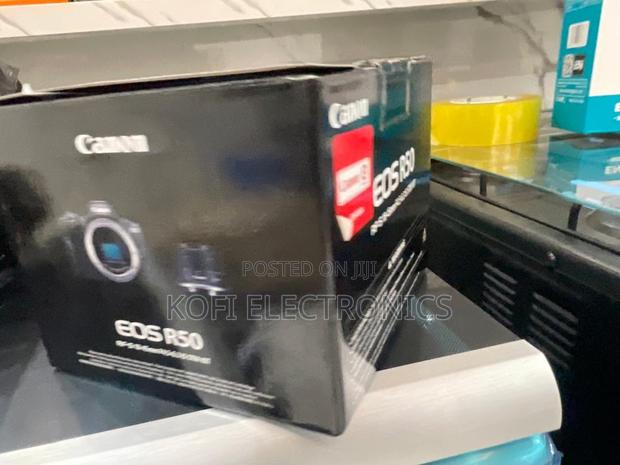 Canon Eos R50 Perfect Camera for Vloggers Creators · Photo 2