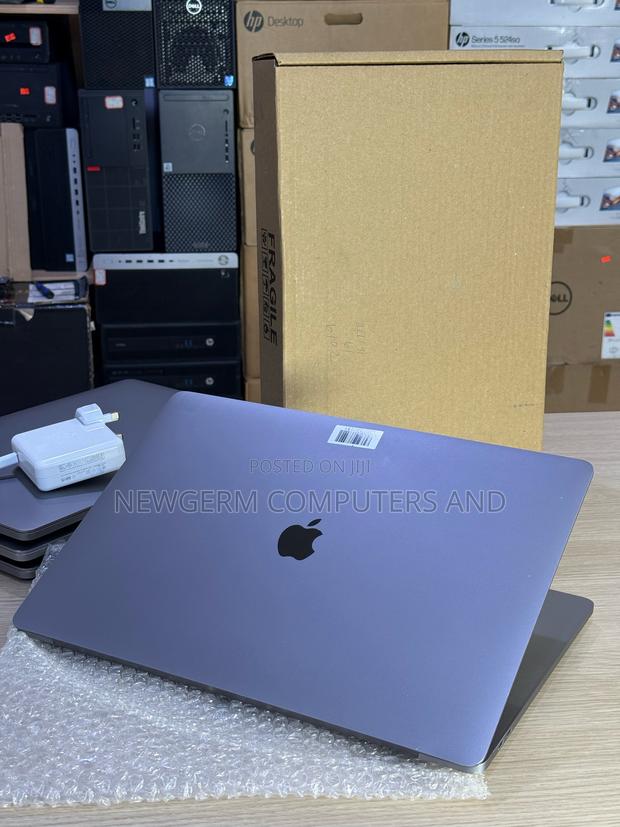Laptop Apple MacBook Pro 2019 16GB Intel Core I9 SSD 16 GB photo 2