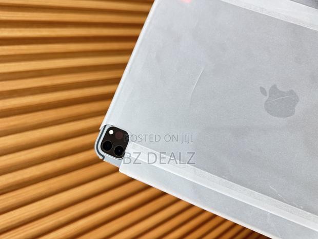 New Apple iPad Pro 12.9 (2021) 256 GB Gray photo 3