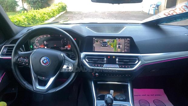 BMW 330 2019 Black