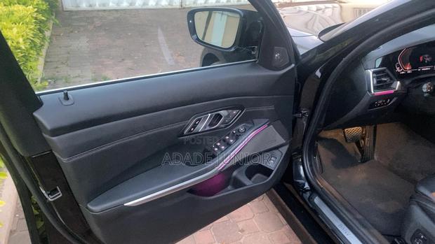 BMW 330 2019 Black