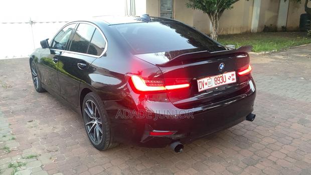BMW 330 2019 Black