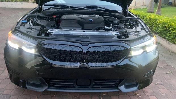 BMW 330 2019 Black