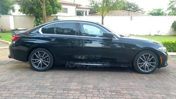 BMW 330 2019 Black