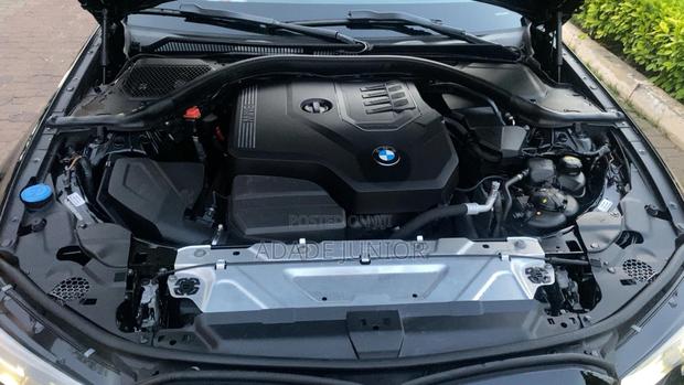 BMW 330 2019 Black