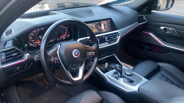 BMW 330 2019 Black