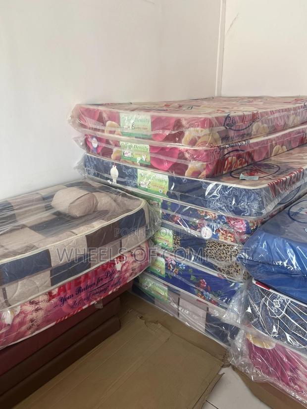 Baby’S Cot Mattress 27” X 25” X6” · Photo 3