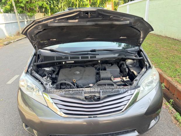 Toyota Sienta 1.5 AWD (6-seater) 2017