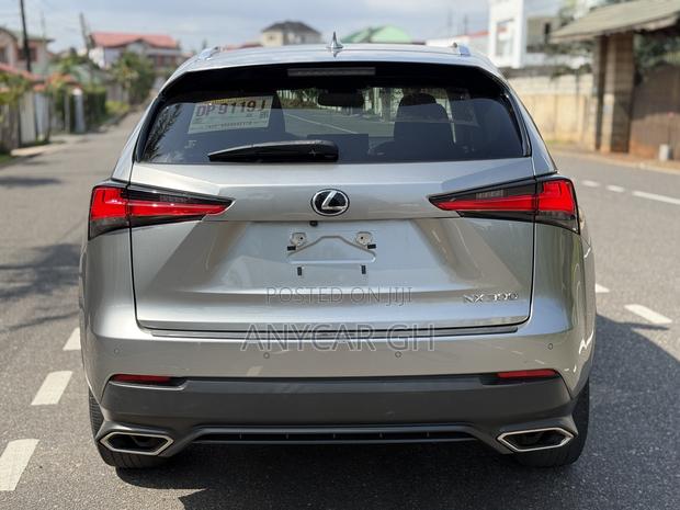 Lexus NX 300 AWD 2021 Silver