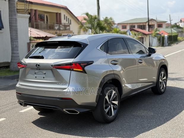 Lexus NX 300 AWD 2021 Silver