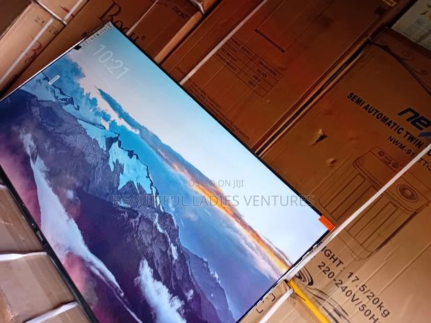 Brilliant 55-Inch Smart Sigma TVHDR Display and Fast Wireless Internet · Photo 4