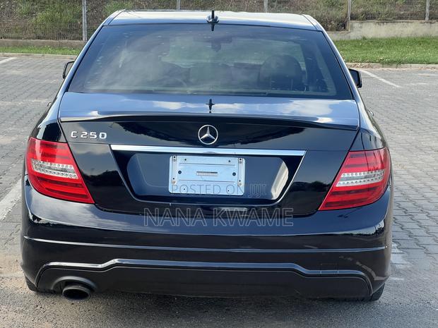 Mercedes-Benz C250 2014 Black