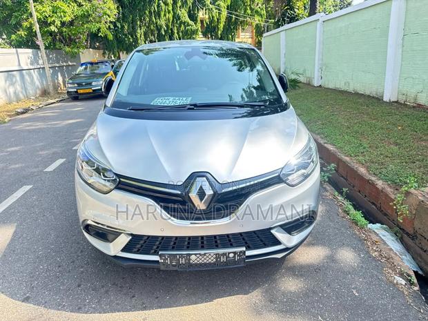Renault Scenic 2023 Silver