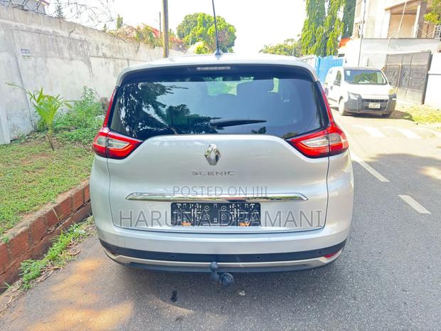 Renault Scenic 2023 Silver