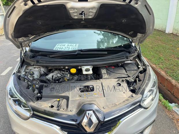 Renault Scenic 2023 Silver